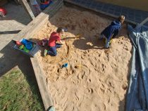 Dank an die WBG Fürth: Unser Sandkasten erstrahlt neu!